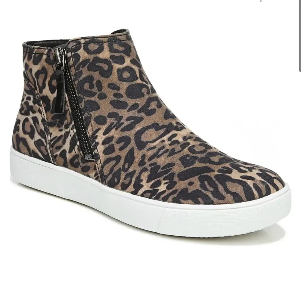 NEW NATURALIZER Leopard Print Miranda Booties High top Sneakers Zipper Side Sz 9